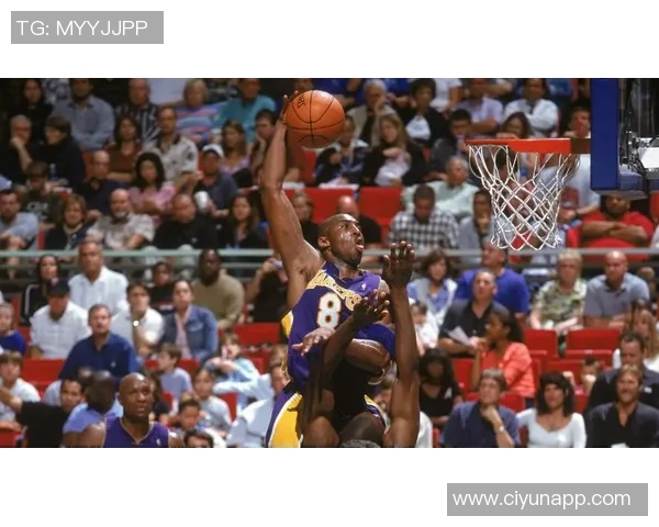 纳什与科比的篮球巅峰对决:技术与激情的完美碰撞 纳什与科比的篮球巅峰对决:技术与激情的完美碰撞